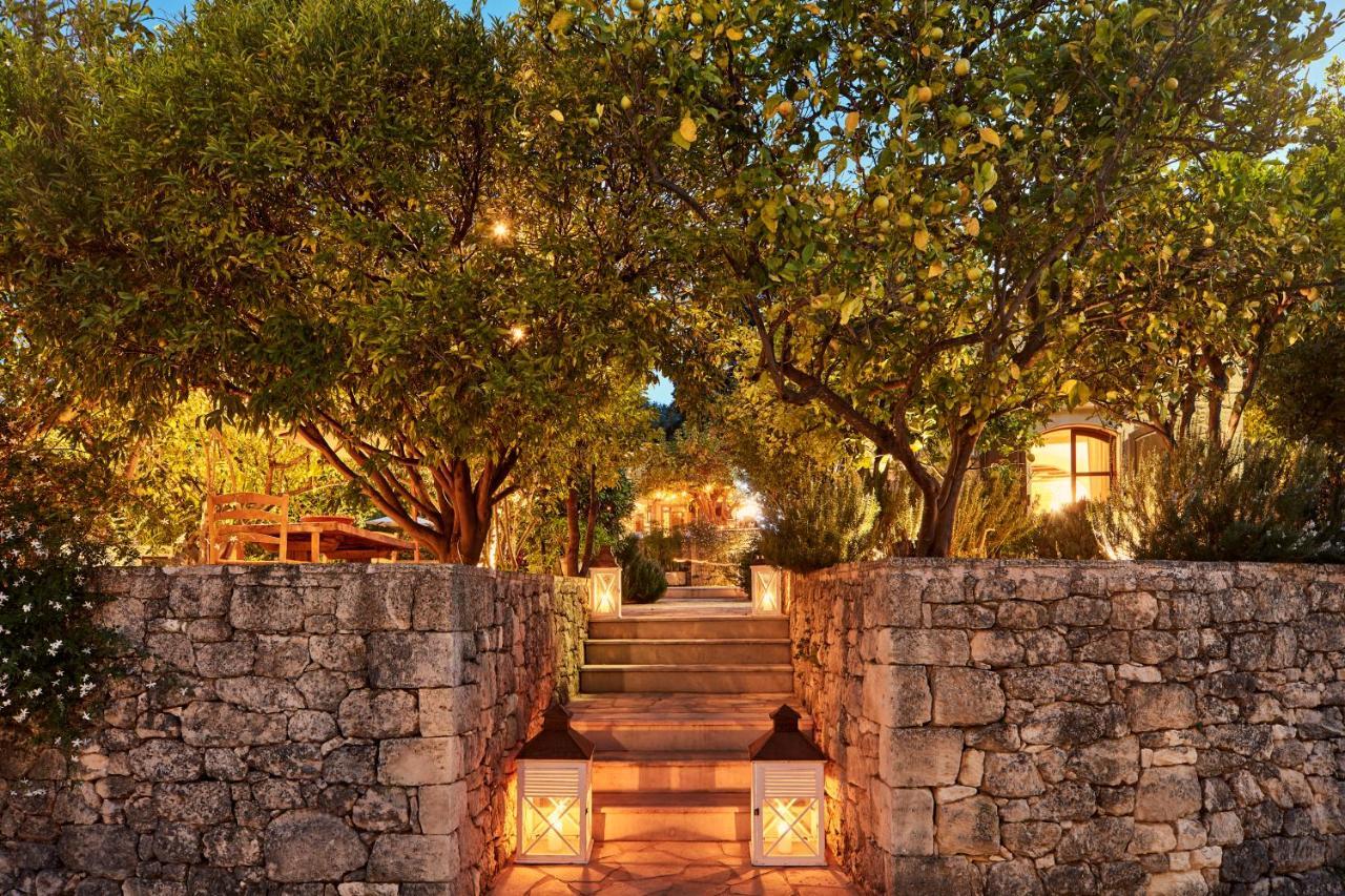 Kapsaliana Village Hotel Exterior photo